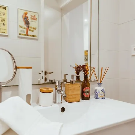 Altido Perfectly Stylish 2-Br Apartment With Terrace * Lisboa
