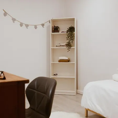 Altido Perfectly Stylish 2-Br Apartment With Terrace Daire