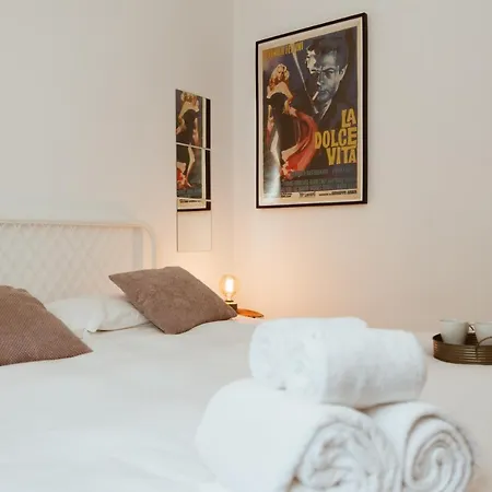 Altido Perfectly Stylish 2-Br Apartment With Terrace Daire Lisboa