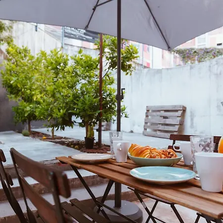 Altido Perfectly Stylish 2-Br Apartment With Terrace Daire *
