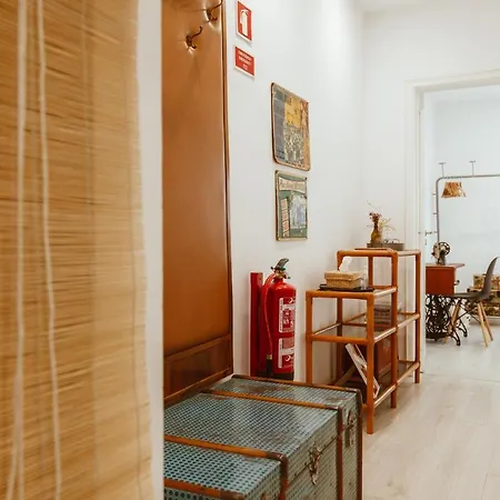 Altido Perfectly Stylish 2-Br Apartment With Terrace